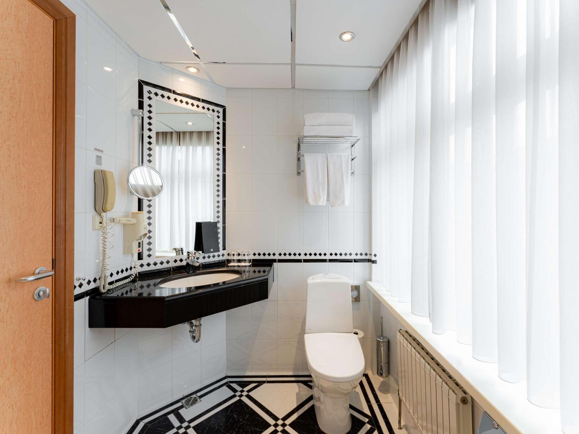 Radisson Blu Ridzene Hotel, Hotell 4*